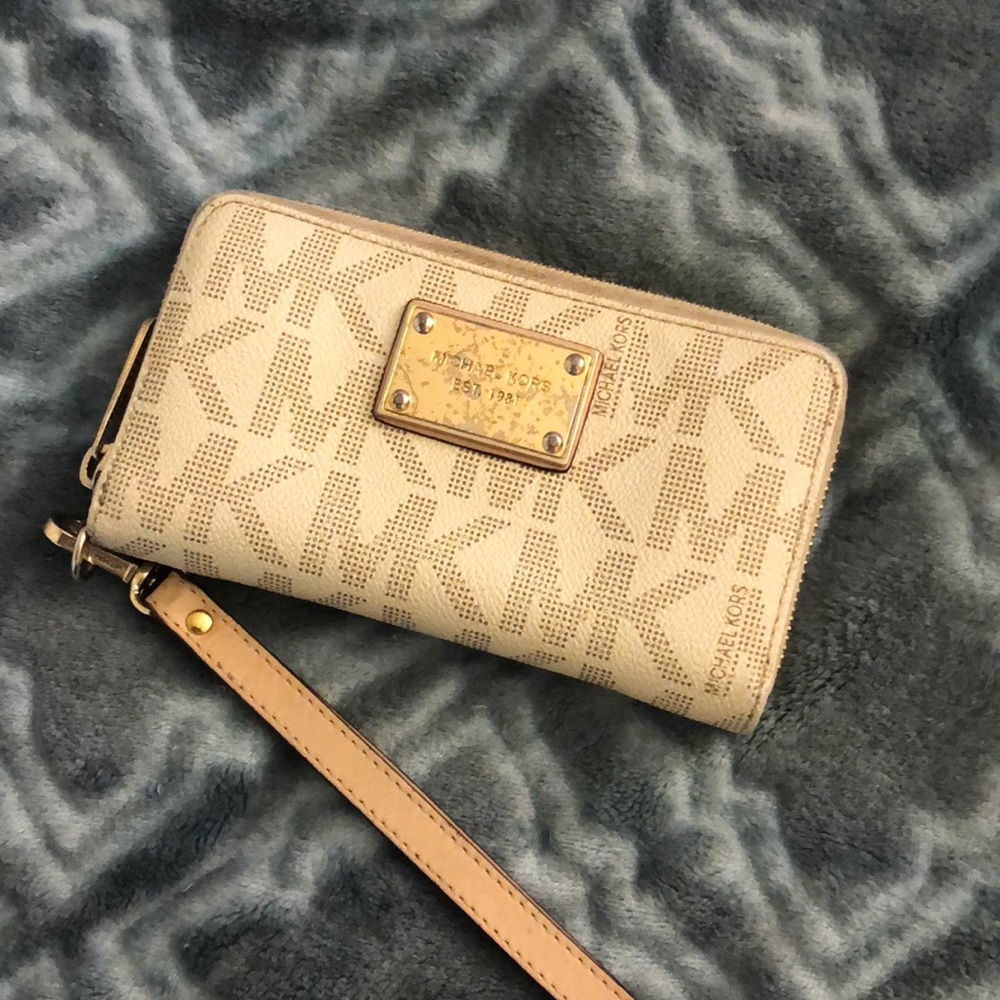 Micheal Kors Wallet